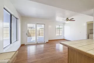 Photo #5: 6832076 Listing 