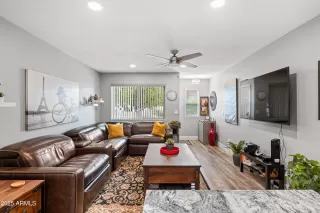 Photo #4: 6832242 Listing 