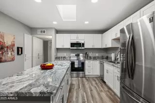 Photo #6: 6832242 Listing 