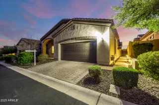 Photo #3: 6832380 Listing