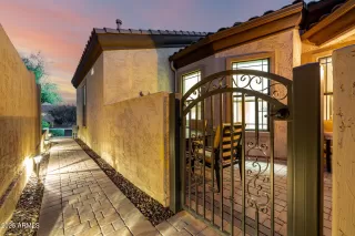 Photo #4: 6832380 Listing