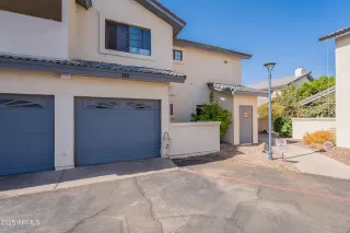 Photo #2: 6832706 Listing