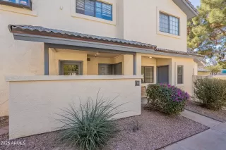 Photo #3: 6832706 Listing