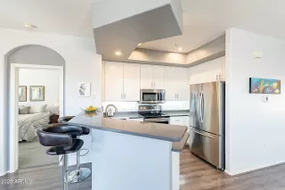 Photo #4: 6832816 Listing