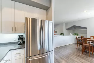 Photo #6: 6832816 Listing