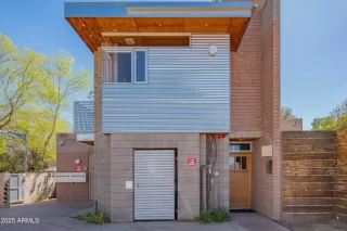 Photo #1: 6833267 Listing 