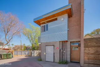 Photo #2: 6833267 Listing 