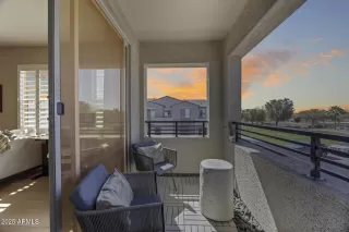 Photo #3: 6833665 Listing 