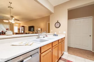 Photo #3: 6834144 Listing