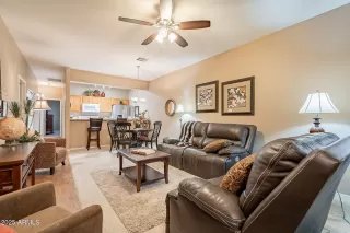 Photo #6: 6834144 Listing