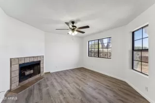 Photo #5: 6834376 Listing