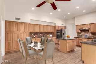 Photo #3: 6834397 Listing 