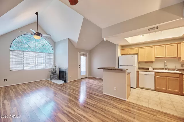 MLS: 6834503 Condo For Sale