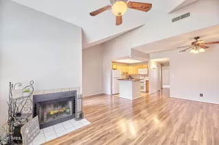 Photo #2: 6834503 Listing