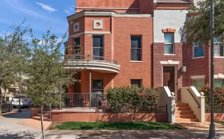 Photo #1: 6834552 Listing