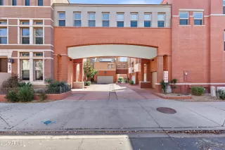 Photo #2: 6834552 Listing