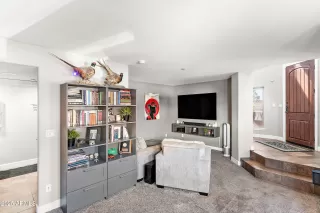 Photo #6: 6834552 Listing