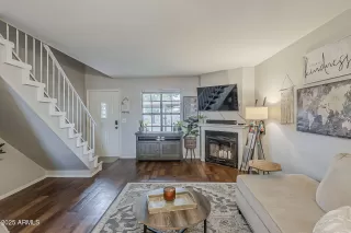 Photo #4: 6834639 Listing