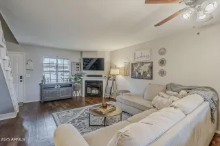 Photo #5: 6834639 Listing