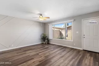 Photo #3: 6835039 Listing