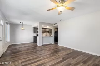 Photo #5: 6835039 Listing