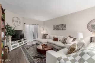 Photo #4: 6835448 Listing 