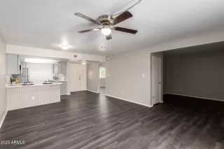 Photo #5: 6835789 Listing 