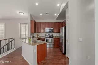 Photo #6: 6835892 Listing 