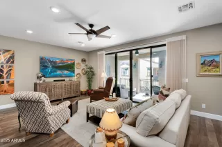 Photo #4: 6836049 Listing