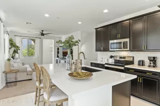 Photo #1: 6836142 Listing 