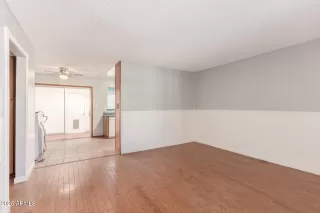 Photo #4: 6836554 Listing