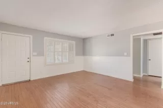 Photo #6: 6836554 Listing