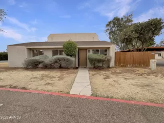 More Details about MLS # 6836606 : 2155 W FARMDALE AVENUE#24