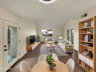 Photo #2: 6836606 Listing 