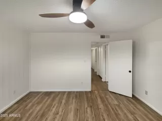 Photo #5: 6836606 Listing 