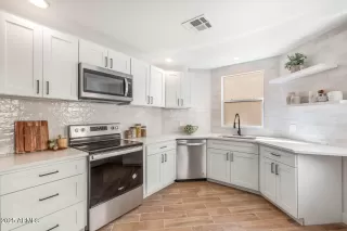 Photo #2: 6836870 Listing