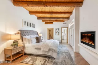 Photo #4: 6836870 Listing