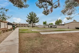 Photo #3: 6836966 Listing 