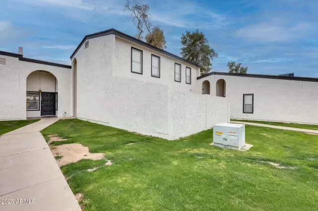 MLS: 6837220 Condo For Sale