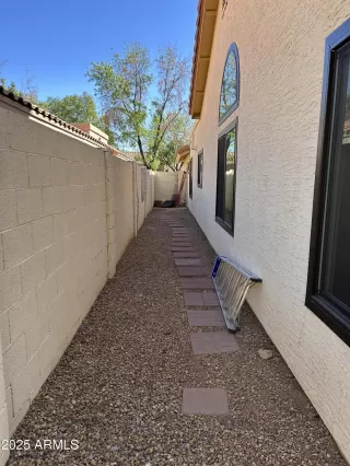 Photo #6: 6837338 Listing 