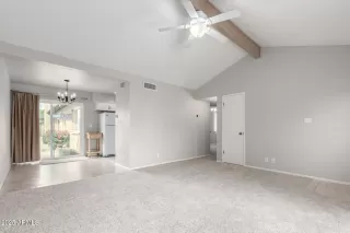 Photo #2: 6837345 Listing 