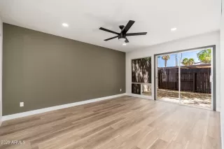 Photo #3: 6837369 Listing 