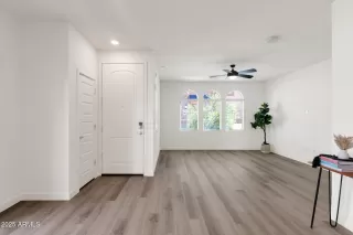 Photo #2: 6837381 Listing