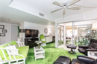 Photo #3: 6837617 Listing