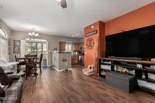 Photo #4: 6837910 Listing 