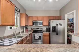 Photo #6: 6837910 Listing 