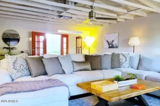 Photo #5: 6837955 Listing