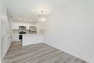 Photo #1: 6838127 Listing