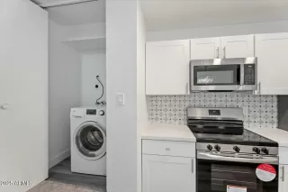 Photo #6: 6838127 Listing