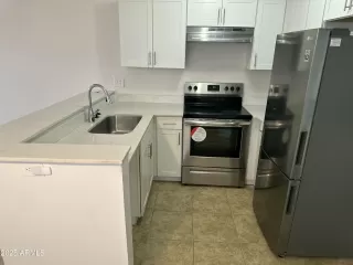 Photo #4: 6838227 Listing